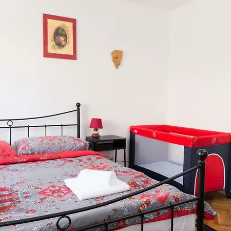 Apartman Lovor *
