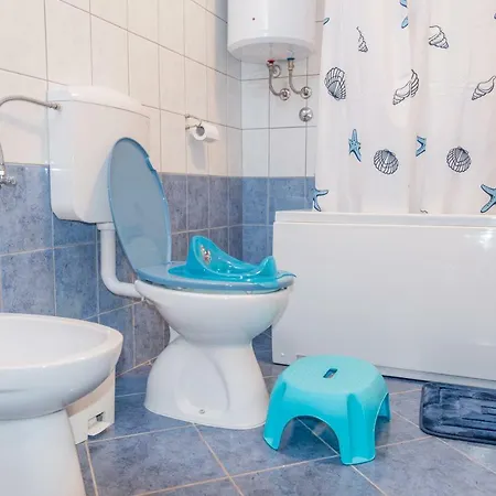 Apartman Lovor *